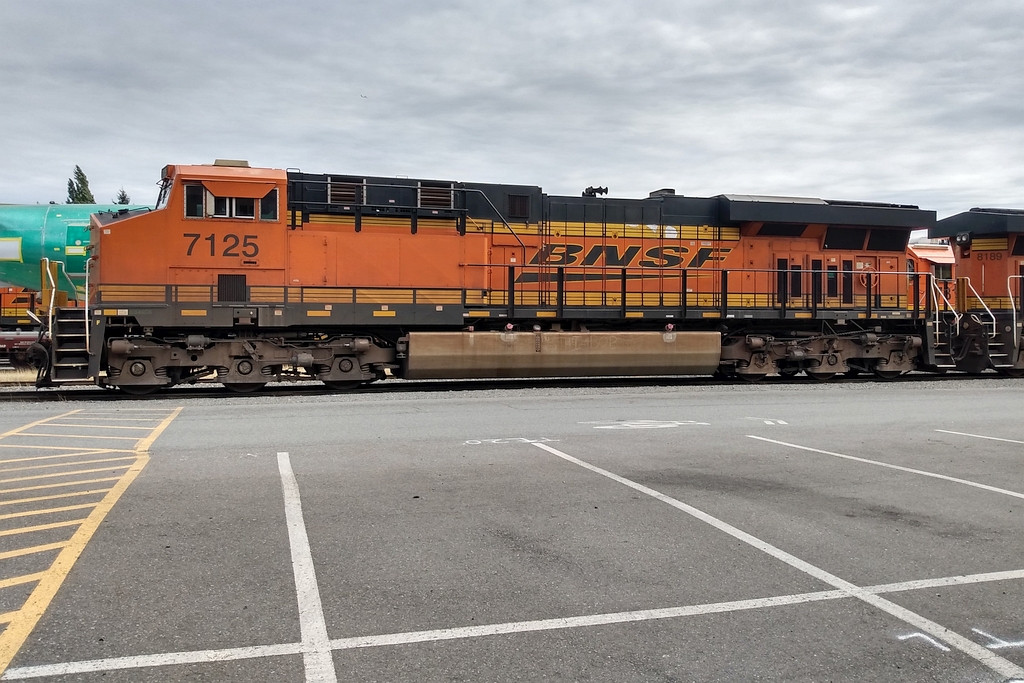 BNSF 7125